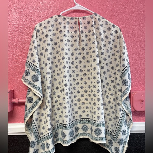 Michael Kors Blue and White Blouse with Dolman Sleeves - Picture 5 of 7